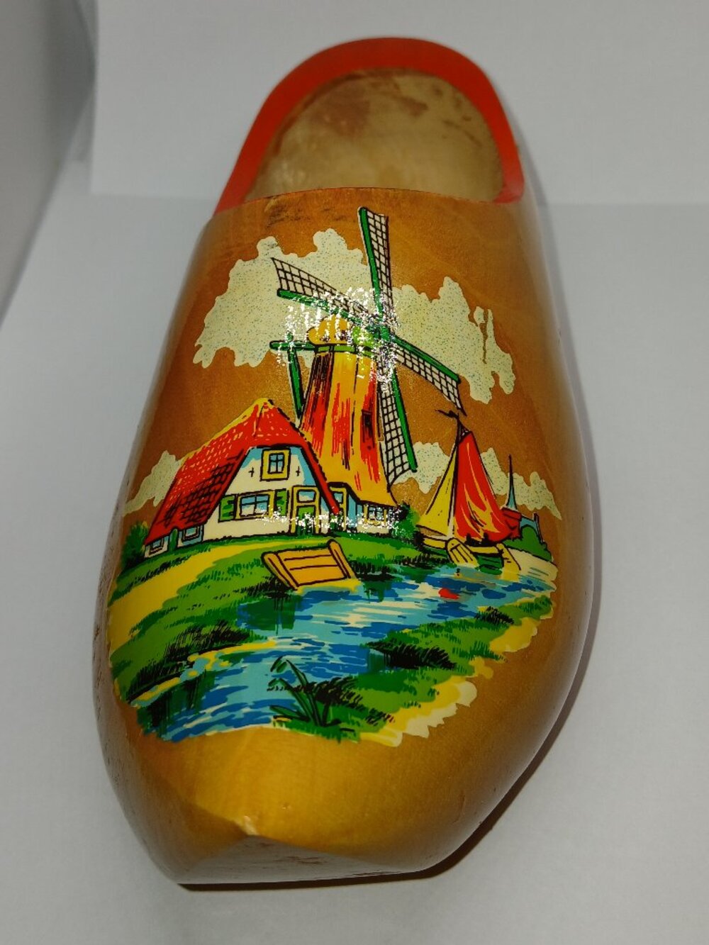 VINTAGE 1970s-1980s HAND PAINTED DUTCH WOODEN CLOG WALL DECORATION